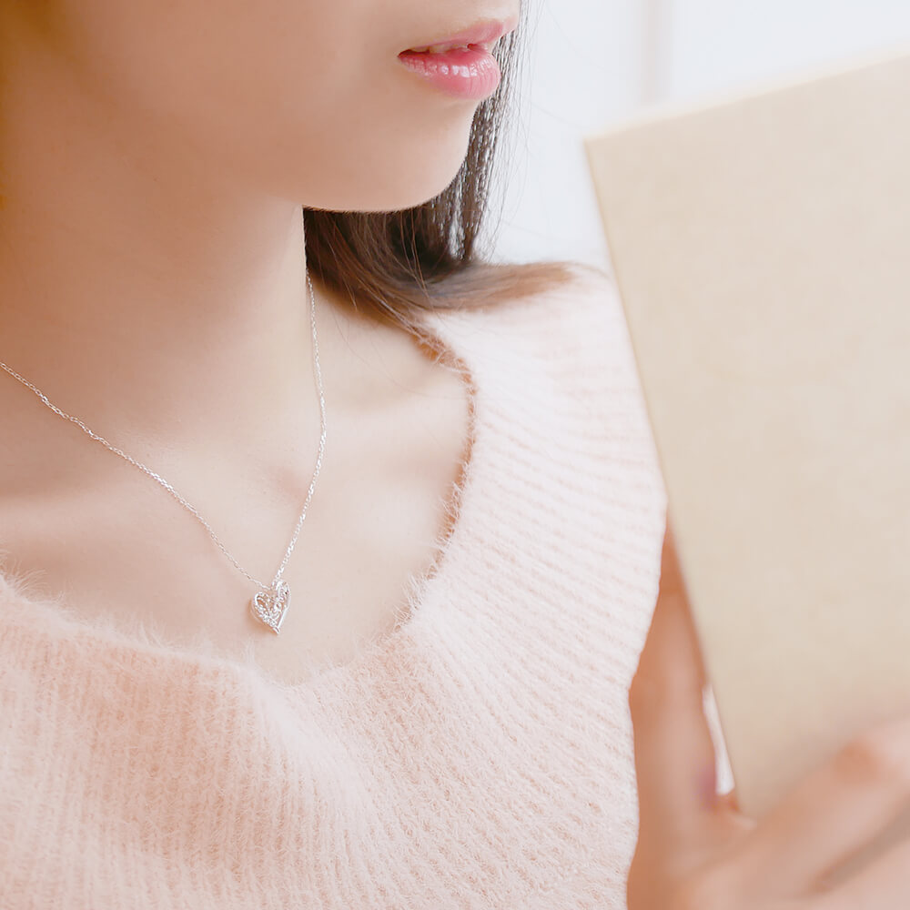 天使の卵 王冠 ネックレス