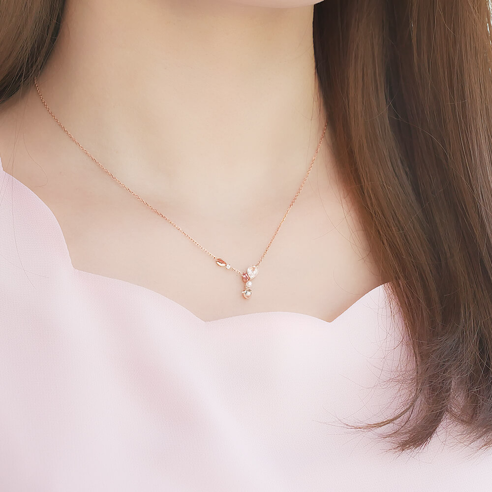 天使の卵 桜の花びらネックレス