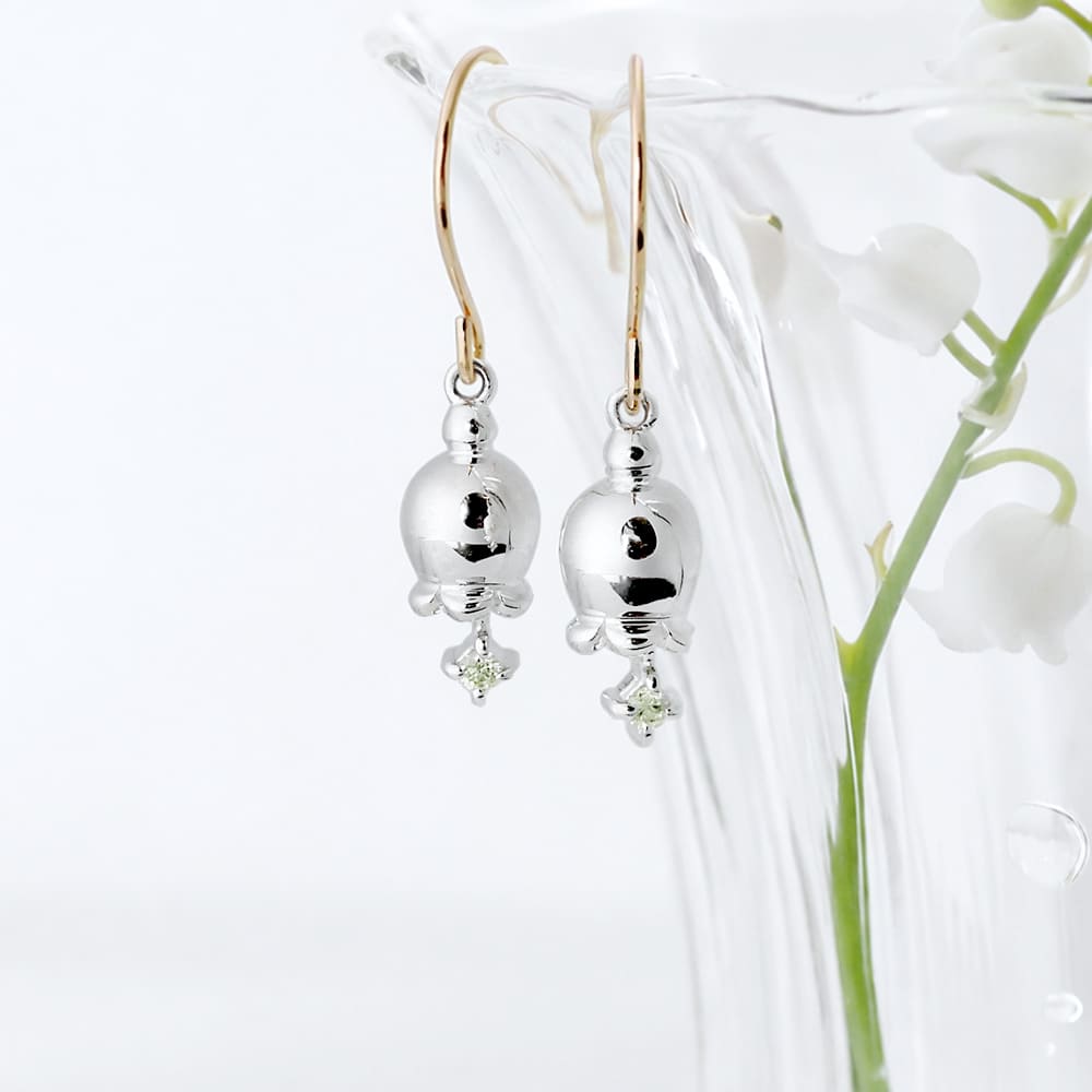 誕生石揺れるすずらんピアス