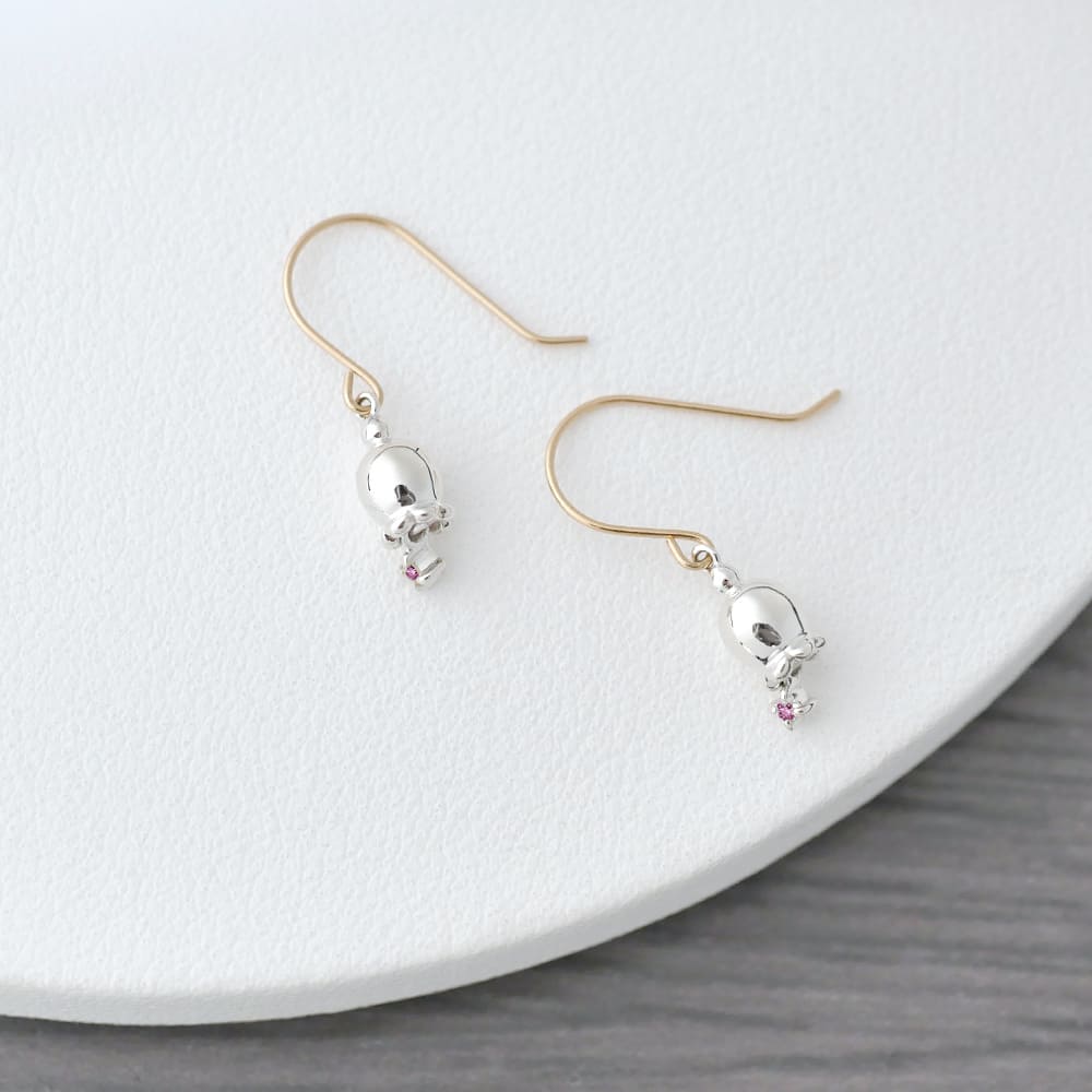 誕生石揺れるすずらんピアス