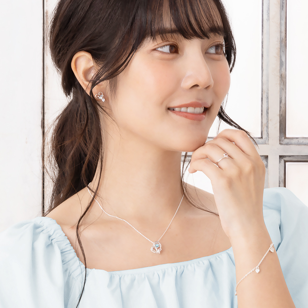 アクアキュービック　ネックレス