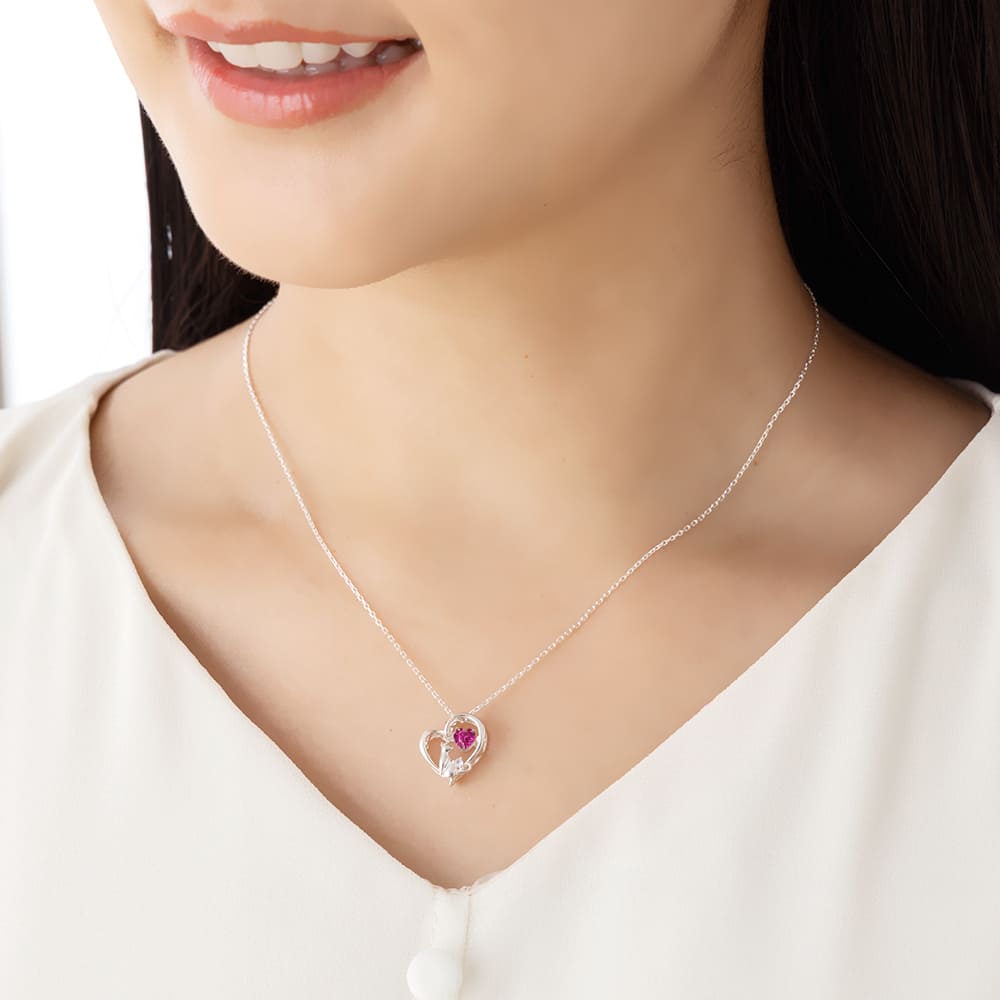 ルビーレッド　ネックレス