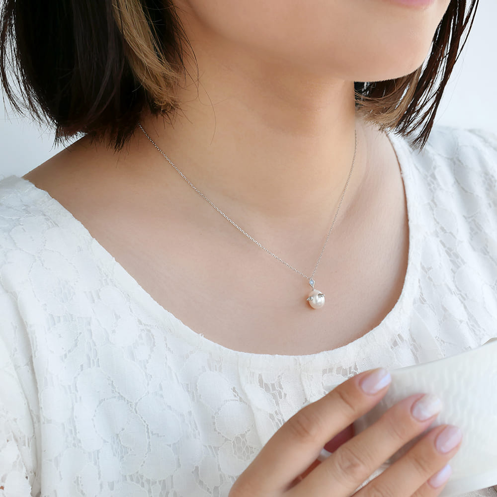 天使の卵ネックレス