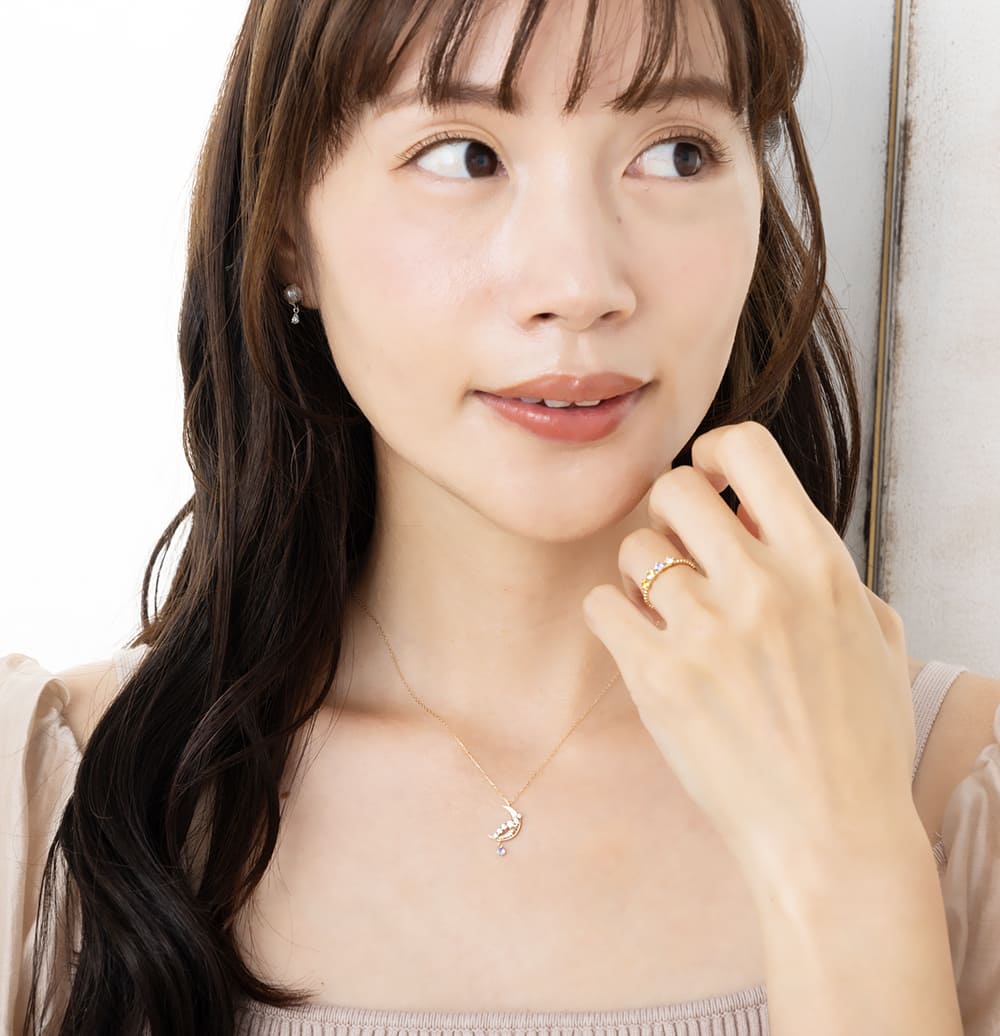 数量限定ダンシングストーンネックレス